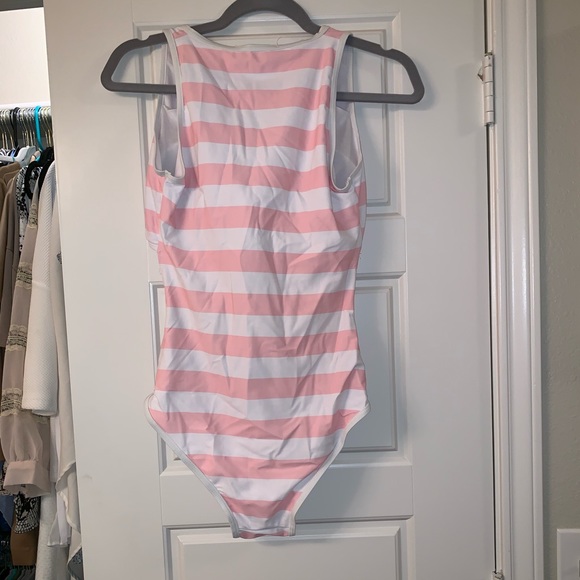 Bathing suit - Picture 4 of 5